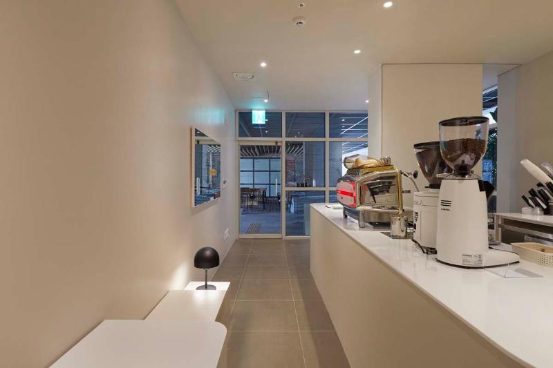 现代简约风 8 平米咖啡厅设计，打造温馨小空间-16