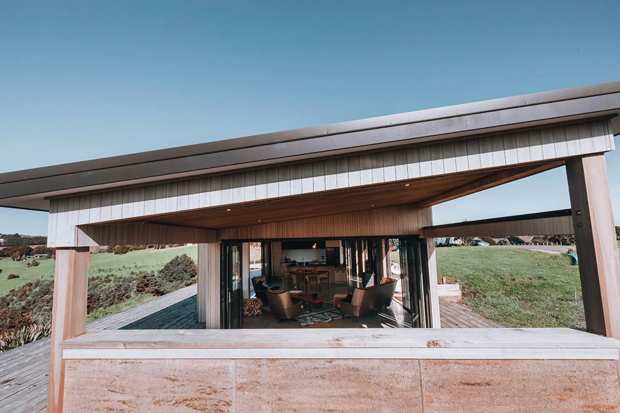 新西兰 Tutukaka 海滨生态家园 | 垂直木纹饰面，展现自然之美-12