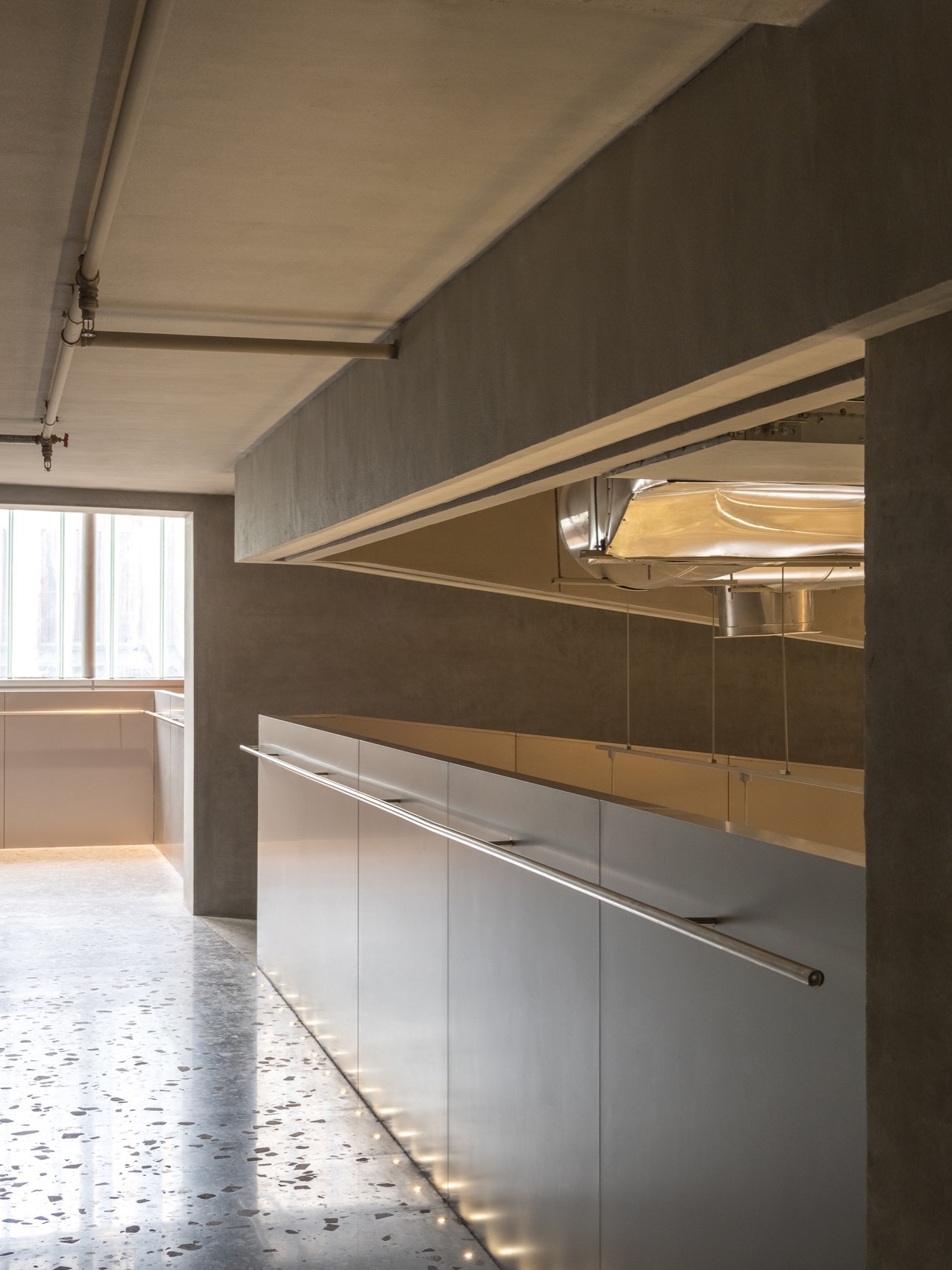 深圳粤海城·金啤坊的工业遗存室内改造丨中国深圳丨深圳市十间设计咨询有限公司-32