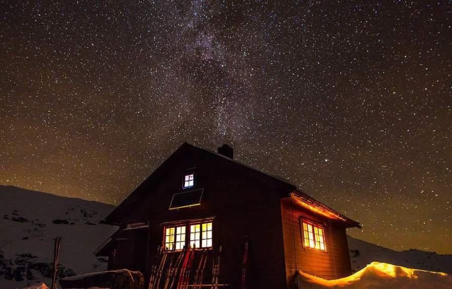 深圳木屋烧烤“恋上”空间设计 | 回归本源,恋上生活的不同阶段-86