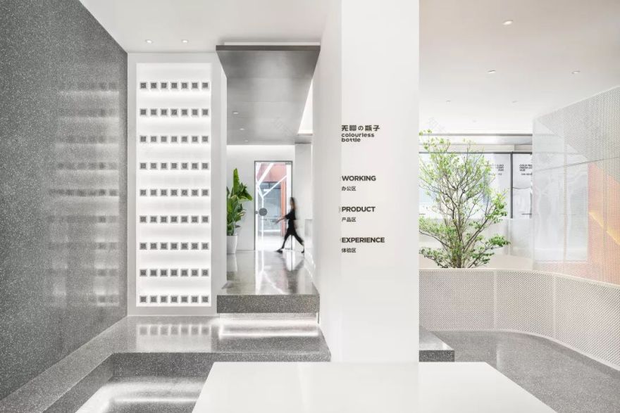 "无聊の瓶子"冷压果汁店 | 科技鲜榨,保留食物全营养-49