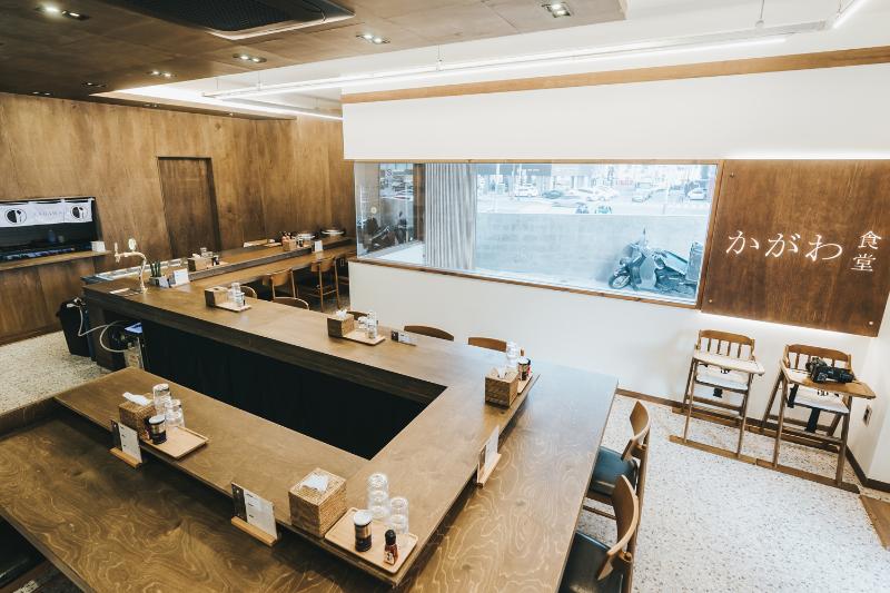 十九平米卡莱餐厅，独特双层结构提升空间利用-8