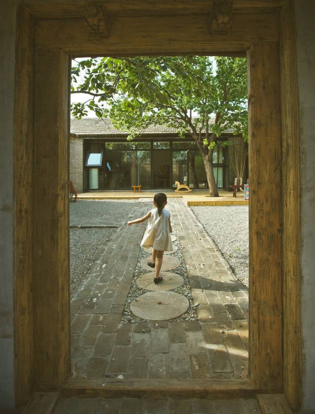 院子改造这样才叫美,配上老砖墙,更带感!-8