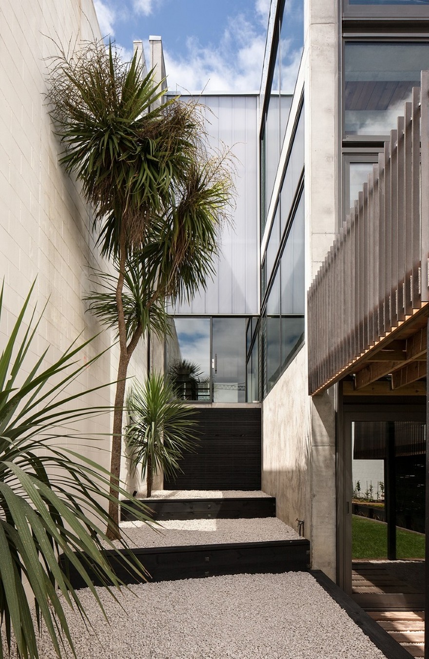 Industrial-Style House in Auckland Exhibiting a Clean and Elegant Design-9