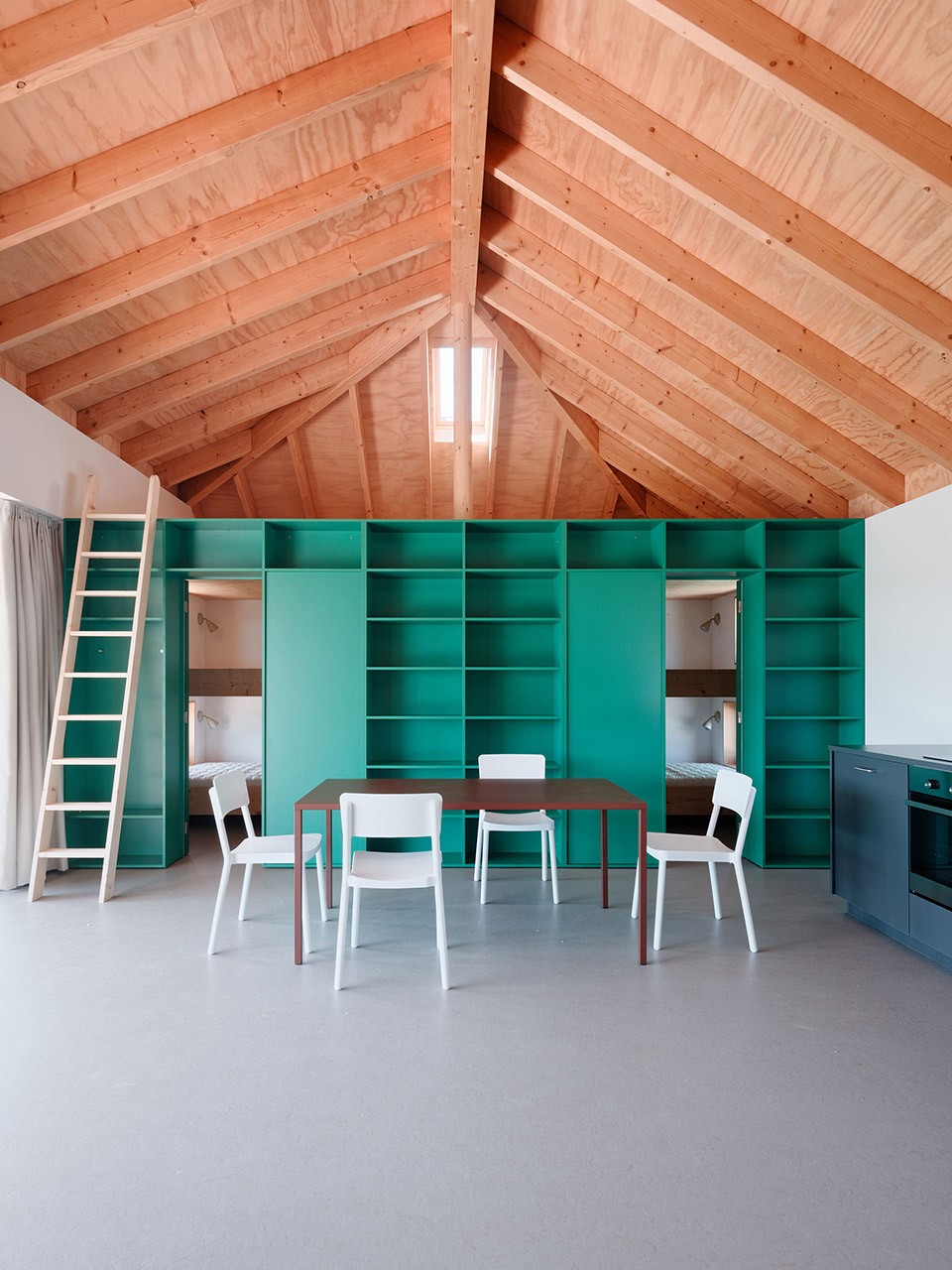 VOJ湖边度假屋，斯洛伐克 / JRKVC-38