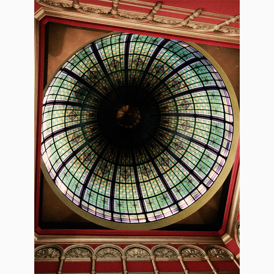 Q U E E N   V I C T O R I A  B U I L D I N G-2