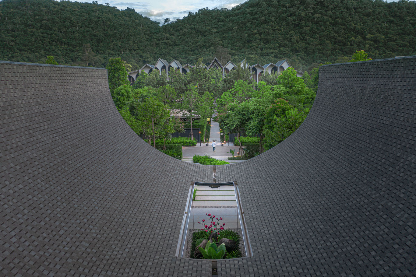 Hotel Labaris (III) The Restaurant & The Pool | Wison Tungthunya & W Workspace	-8