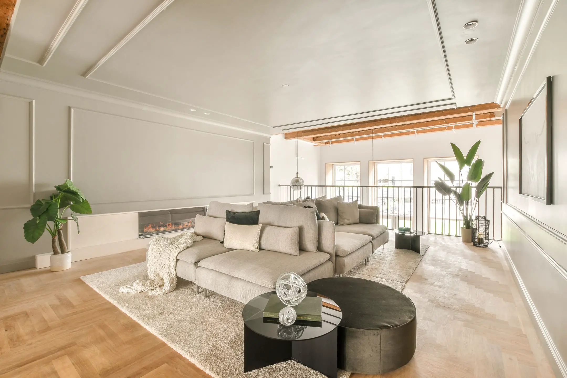 阿姆斯特丹复古多层住宅，黑灰设计诠释日式美学-12