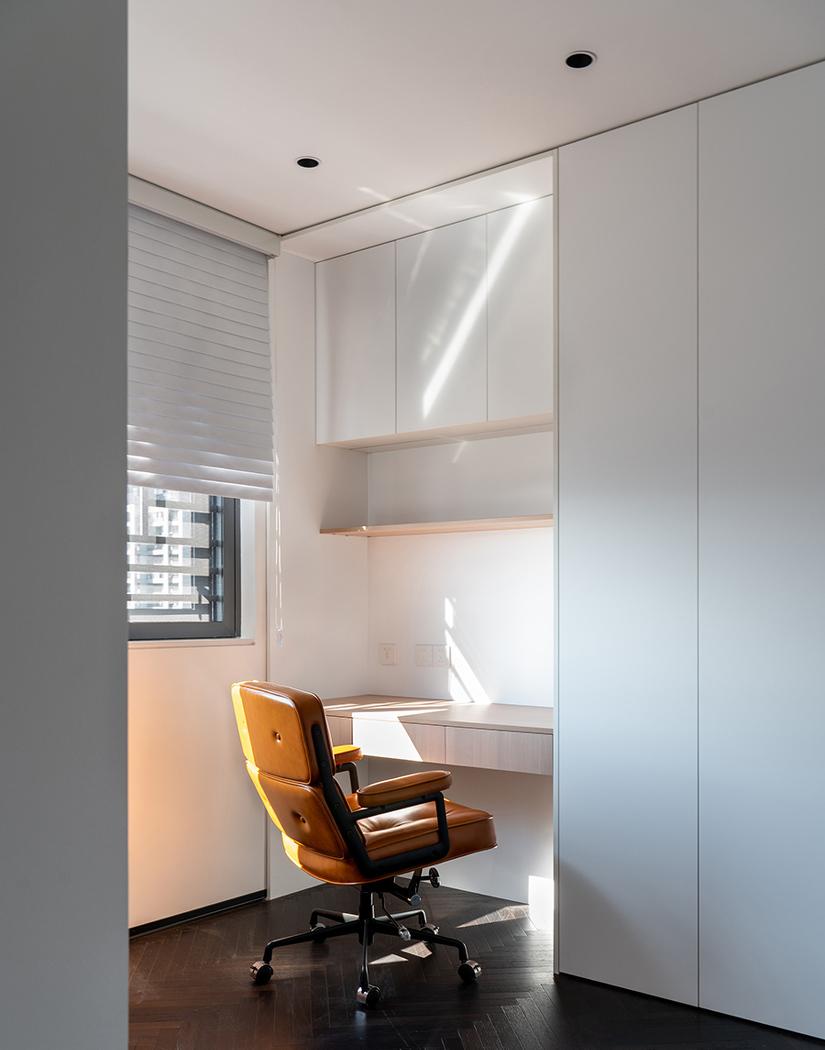 黑白之间 · 云南昆明滇池边四室设计丨中国昆明-57