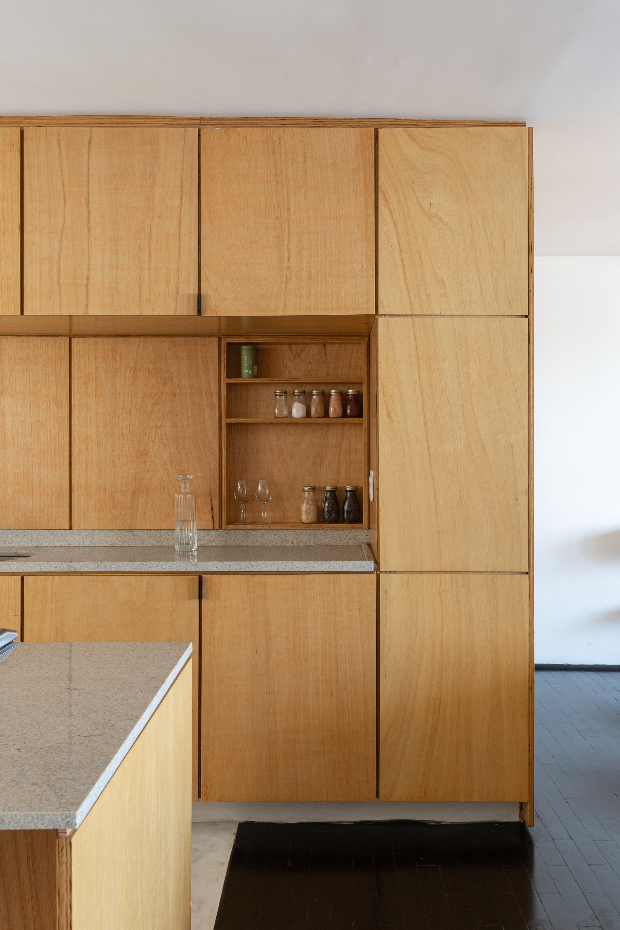 巴西 Mooca 社区 60 年代公寓的翻新之旅-20