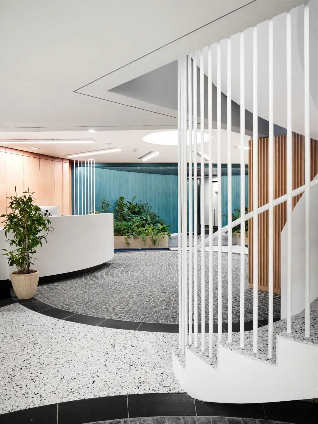 黑伦贝格设计新纪元 | 罗马·克 lis 设计公司的成功之路-29