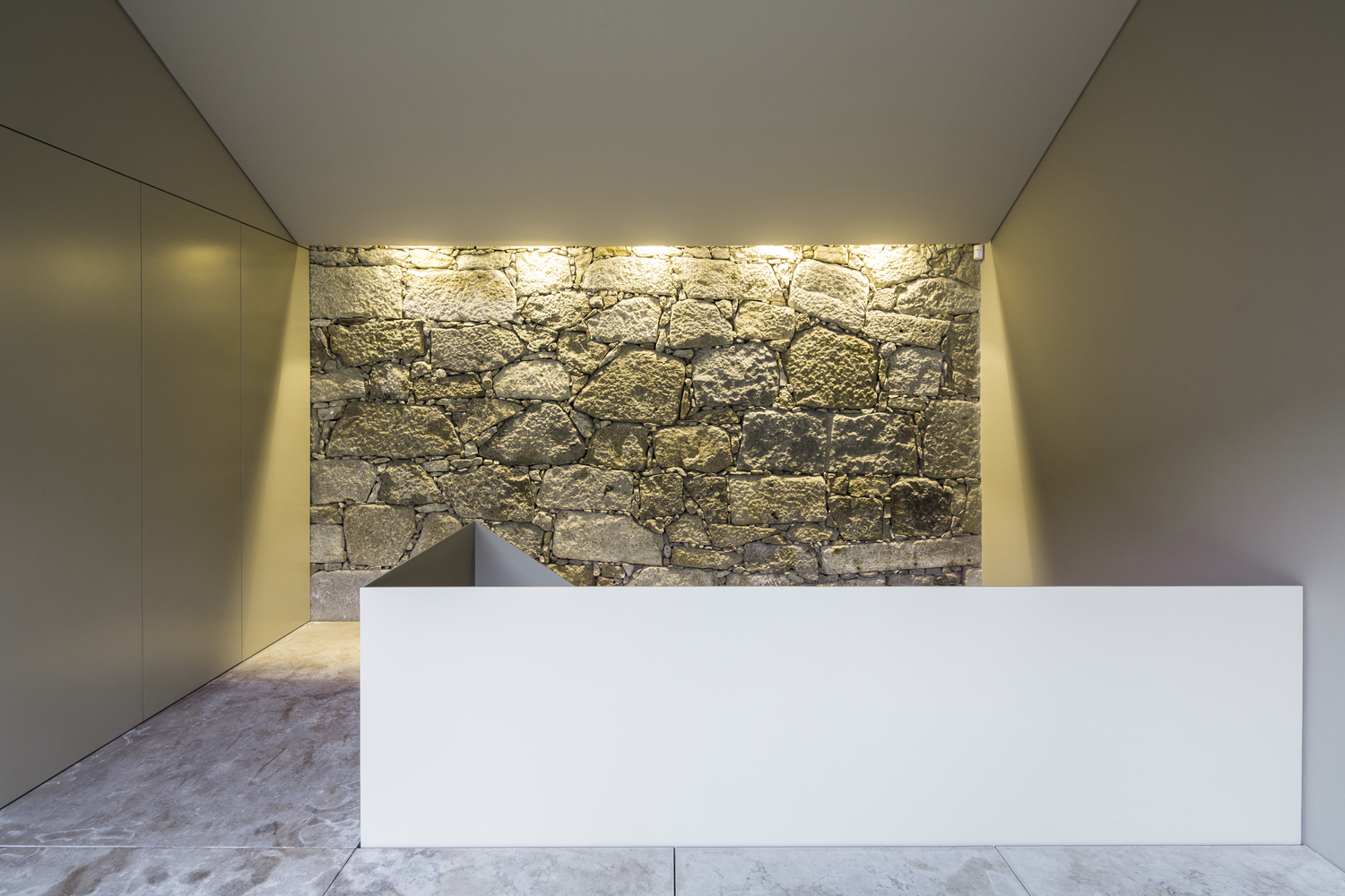 葡萄牙 Soutelo 乡村别墅 | 和谐融入自然的室内设计-40