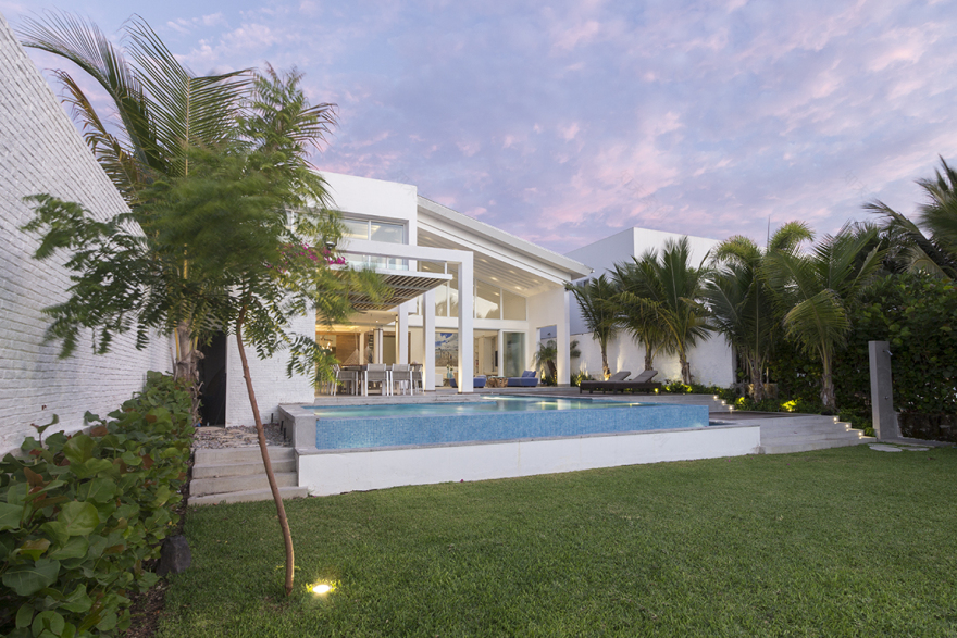 彭塔布兰卡白色别墅-9