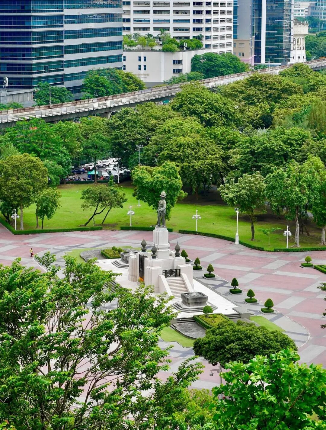 泰国商业创新没有瓶颈？这次是在空中花园里造商场…|和桥-119