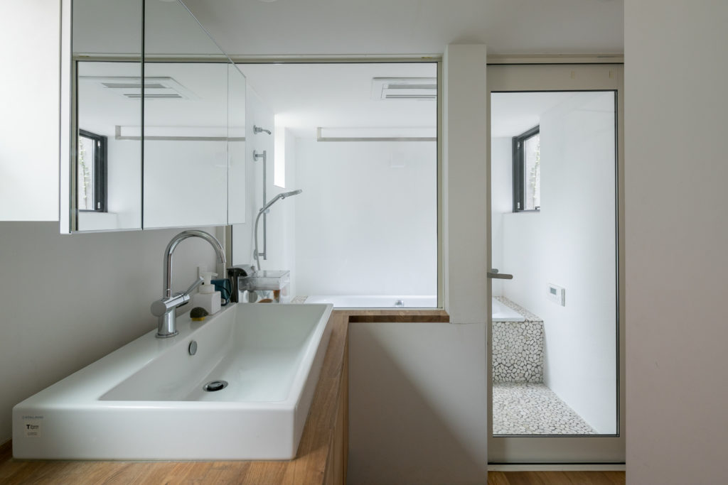 緑と光に包まれる柔らかい光に満ちる コンパクトで心地よい空間で暮らす | Green | 100%LiFE-13