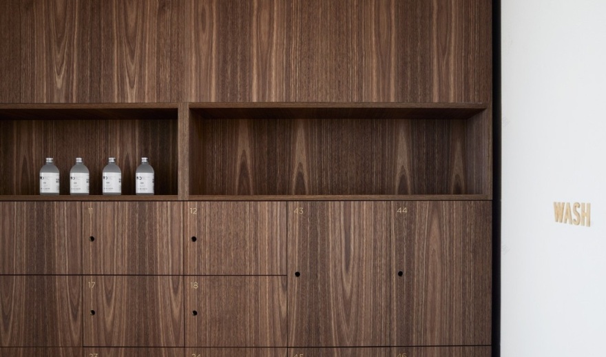 海洋灵感瑜伽室 | Golden Studio 的 Warrior One-10