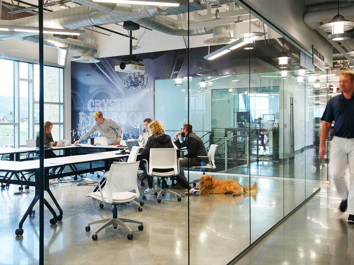 音乐运动融入办公空间——Skullcandy 总部室内设计-12