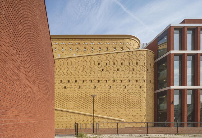 兹沃勒卡特沃尔德广场停车场丨荷兰兹沃勒丨L. van der Pol等团队-24