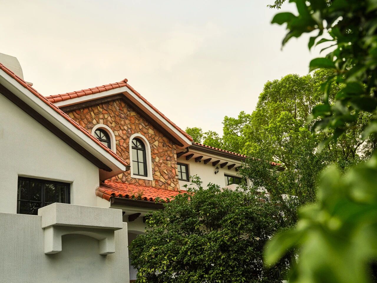 万源城御溪别墅· 一曲弗拉明戈的现代变奏丨中国上海丨DOT. DESIGN潘悦设计事务所-16