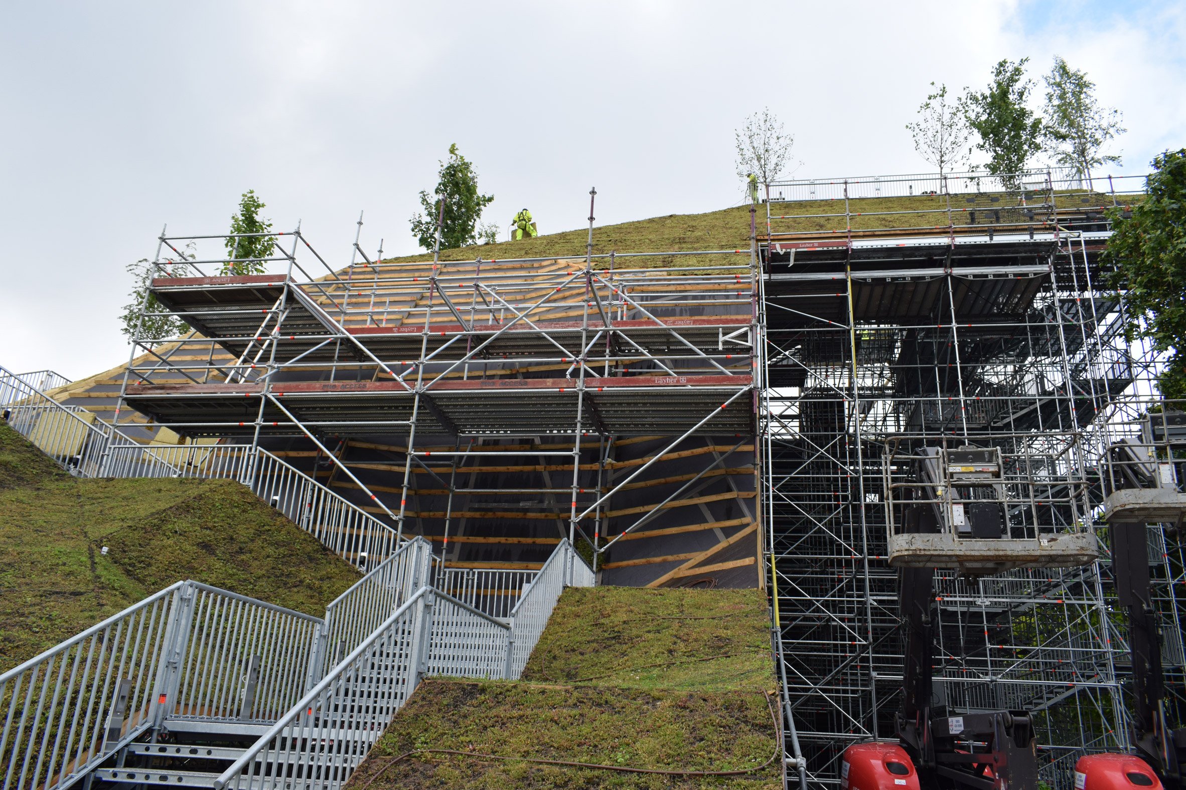 伦敦马伯尔拱门人工山丘 | MVRDV 的新景观地标-19