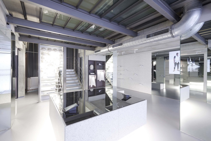 德国 SLFT 鞋店-14