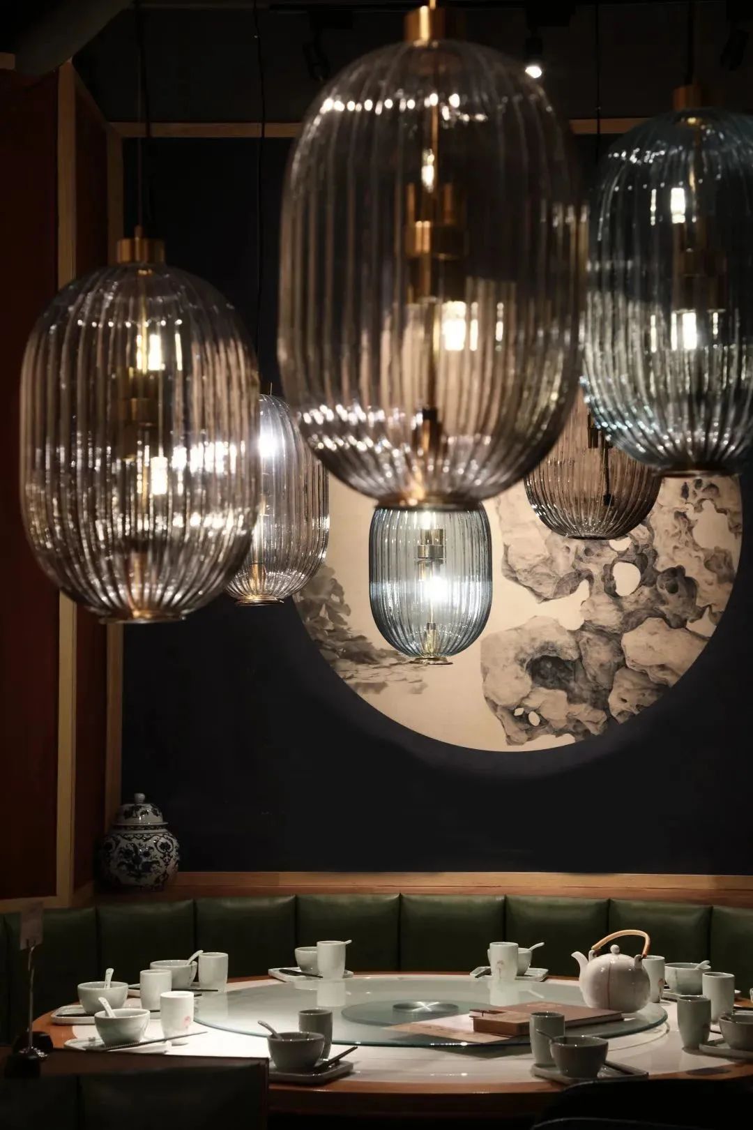 南京锦绣新中式餐厅 | 园林借景与中式色彩的完美融合-3