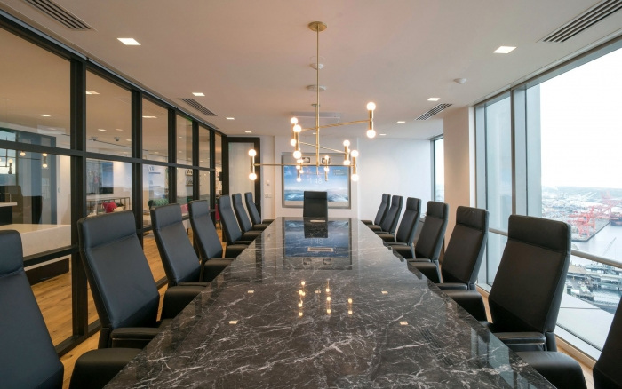 西雅图 Hughes Marino 现代原木办公空间-4