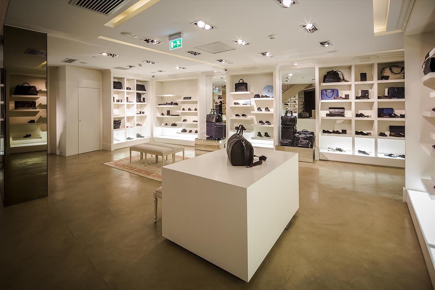 安哥拉杜卡莫商店 · 木质与光线的奢华盛宴-4