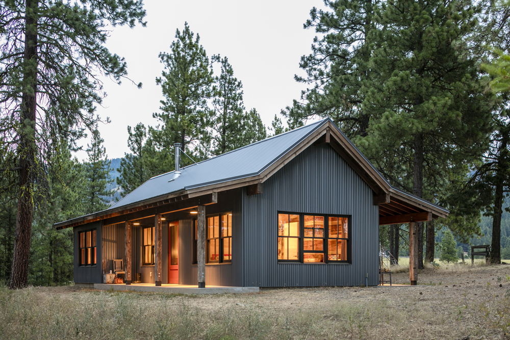 Cabins in Eastern Washington | Swivel Interiors-16