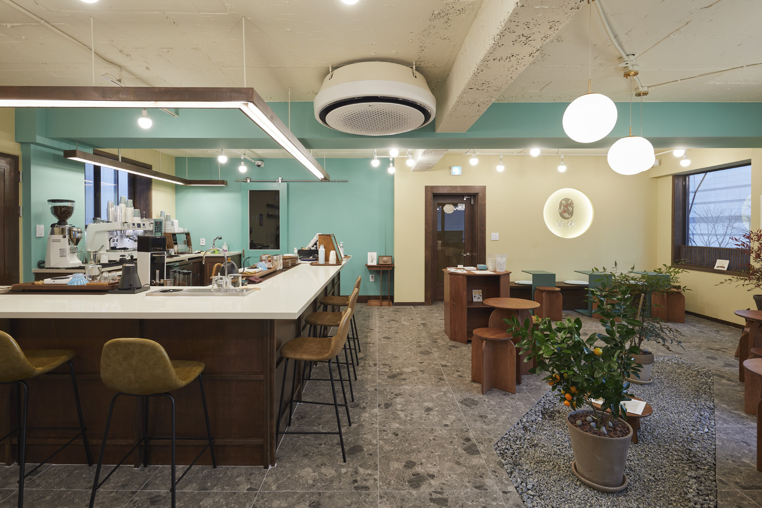 韩式休闲咖啡厅，24 平米打造东方氛围-5
