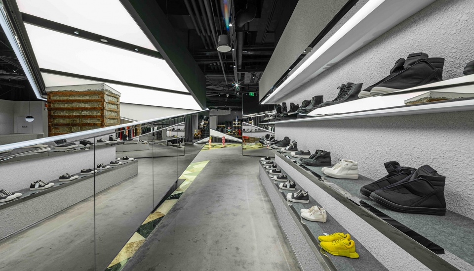 上海"By"商店 | 碎片化空间与艺术展览的完美融合-25