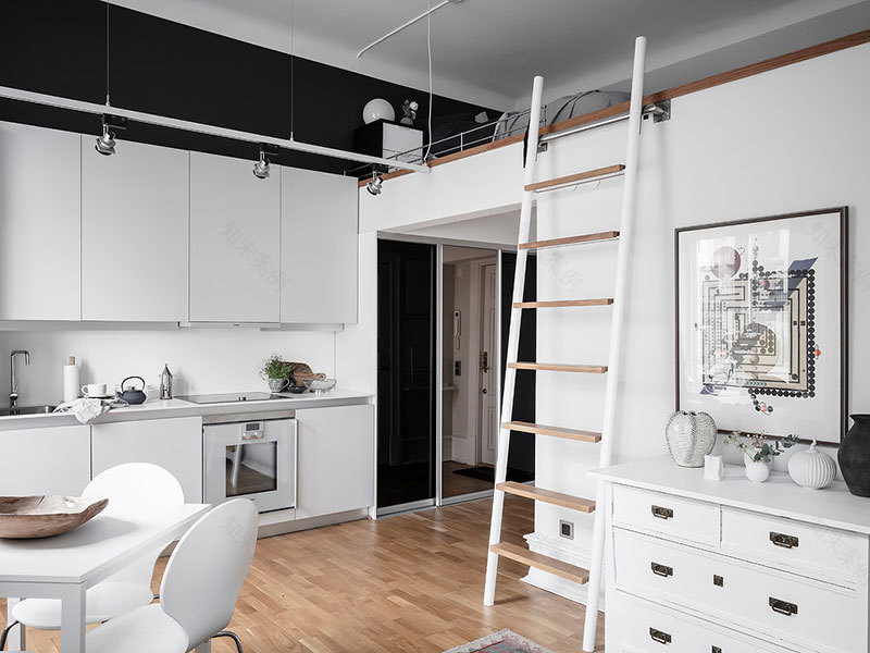 瑞典 30 平米精致公寓,高天花与拱窗打造宽敞空间-12