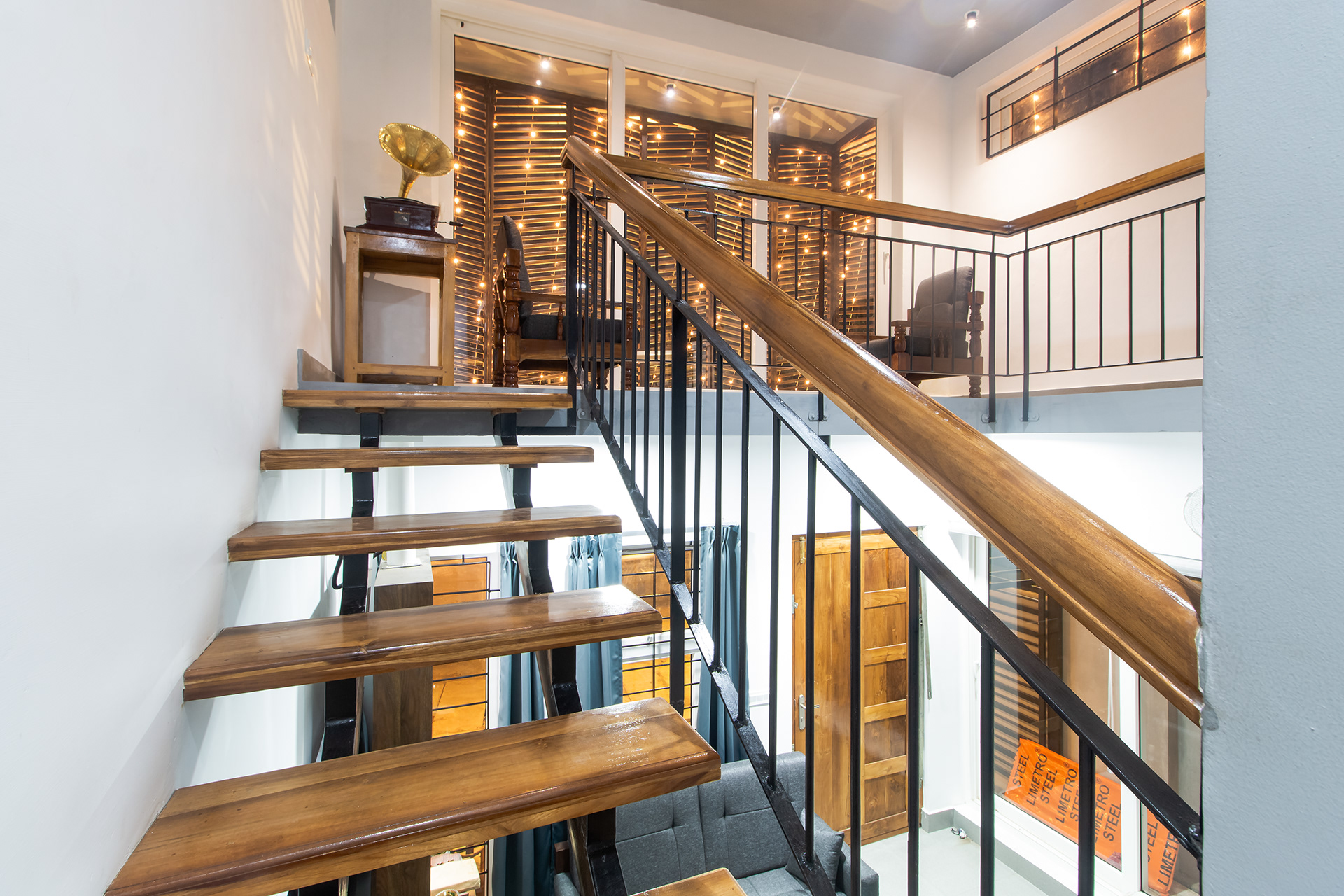 Kood - Compact Urban House-9