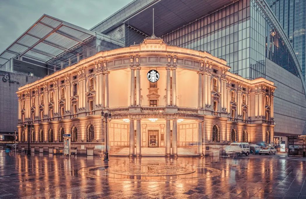 全球最美星巴克,花店、水族馆、百樱共赏-53