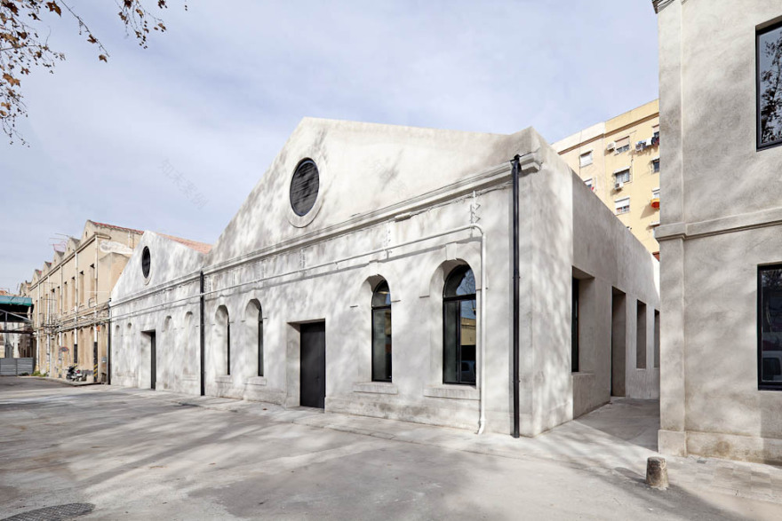 expansion of hangar artistic creation centre on the can ricart site-10