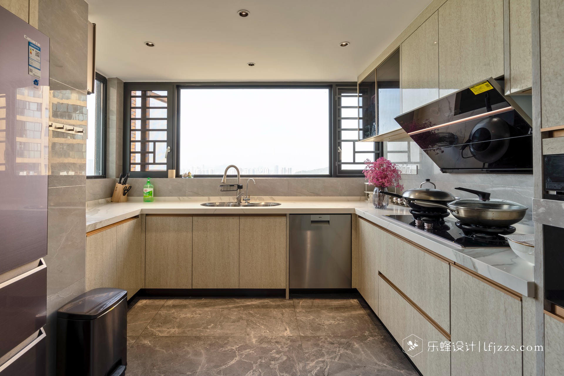 200平现代轻奢，这才是浪漫与温馨的居家方式！-12