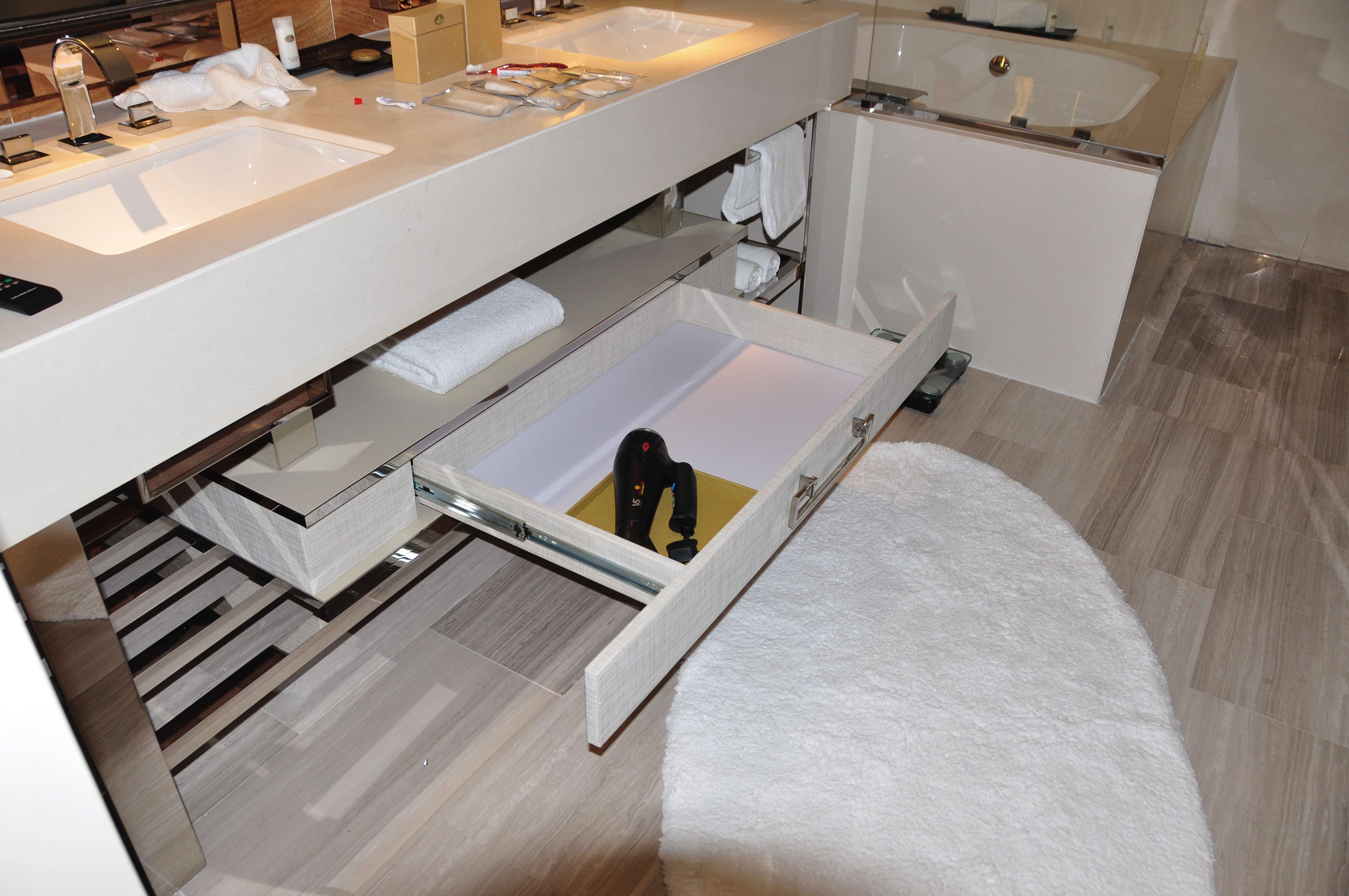 澳门新豪天地皇冠假日酒店 2-2-25