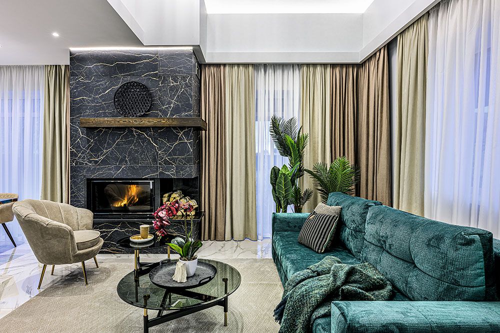 郊区浅色基调且有浓重色彩点缀的住宅室内设计丨俄罗斯莫斯科-10