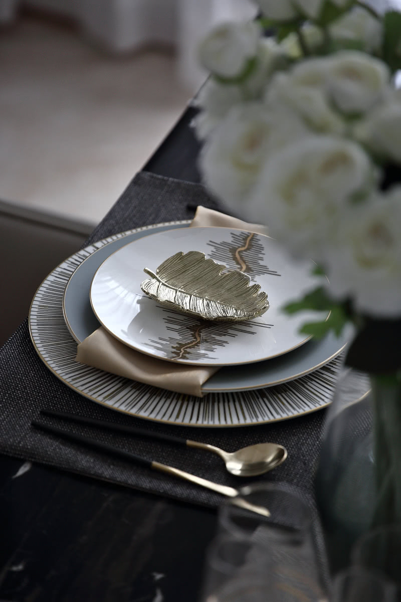 都市精英的轻奢生活空间设计-8