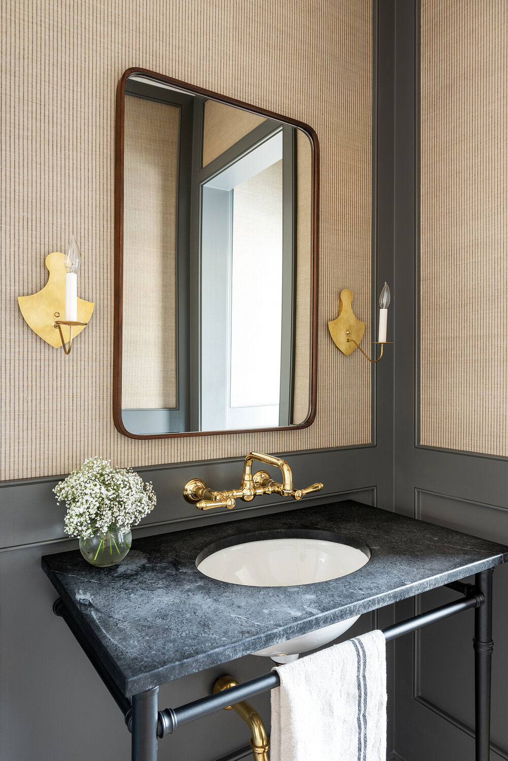 优雅传统与现代简约的完美结合——犹他州美丽家园设计-25