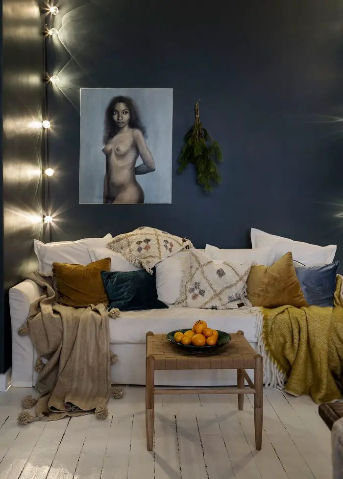 小空间大氛围 | 20 岁设计师的 48m²圣诞公寓-9