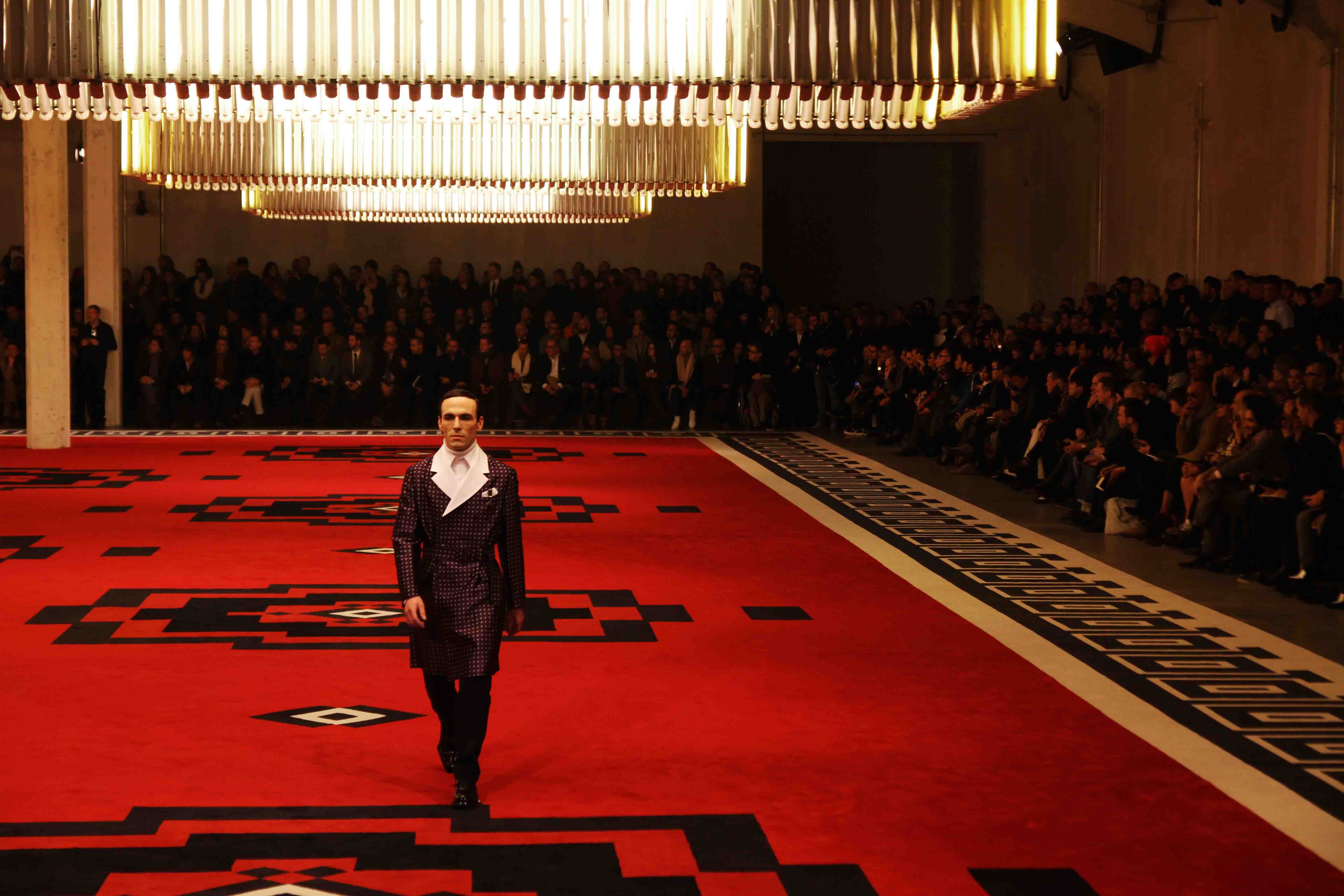 2012 米兰秋冬 Prada 男装秀场设计-13