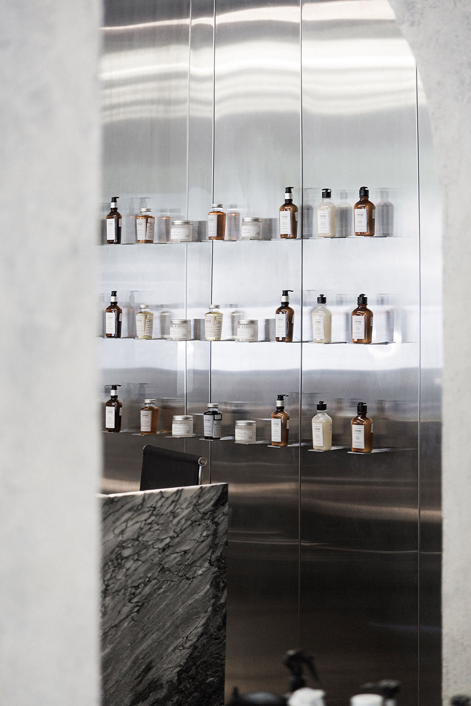 KULT纹身理发工作室，乌克兰 / Sivak+Partners-29