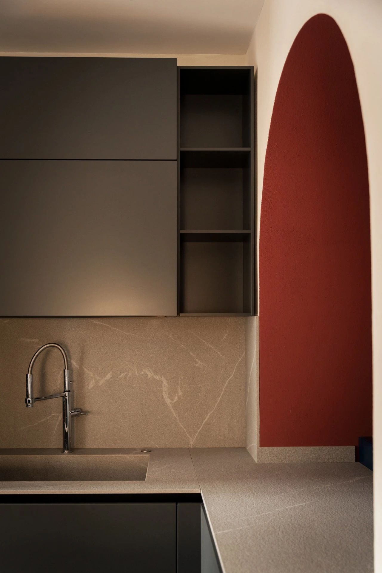 那不勒斯历史中心公寓设计丨意大利那不勒斯丨Paola Sola-10