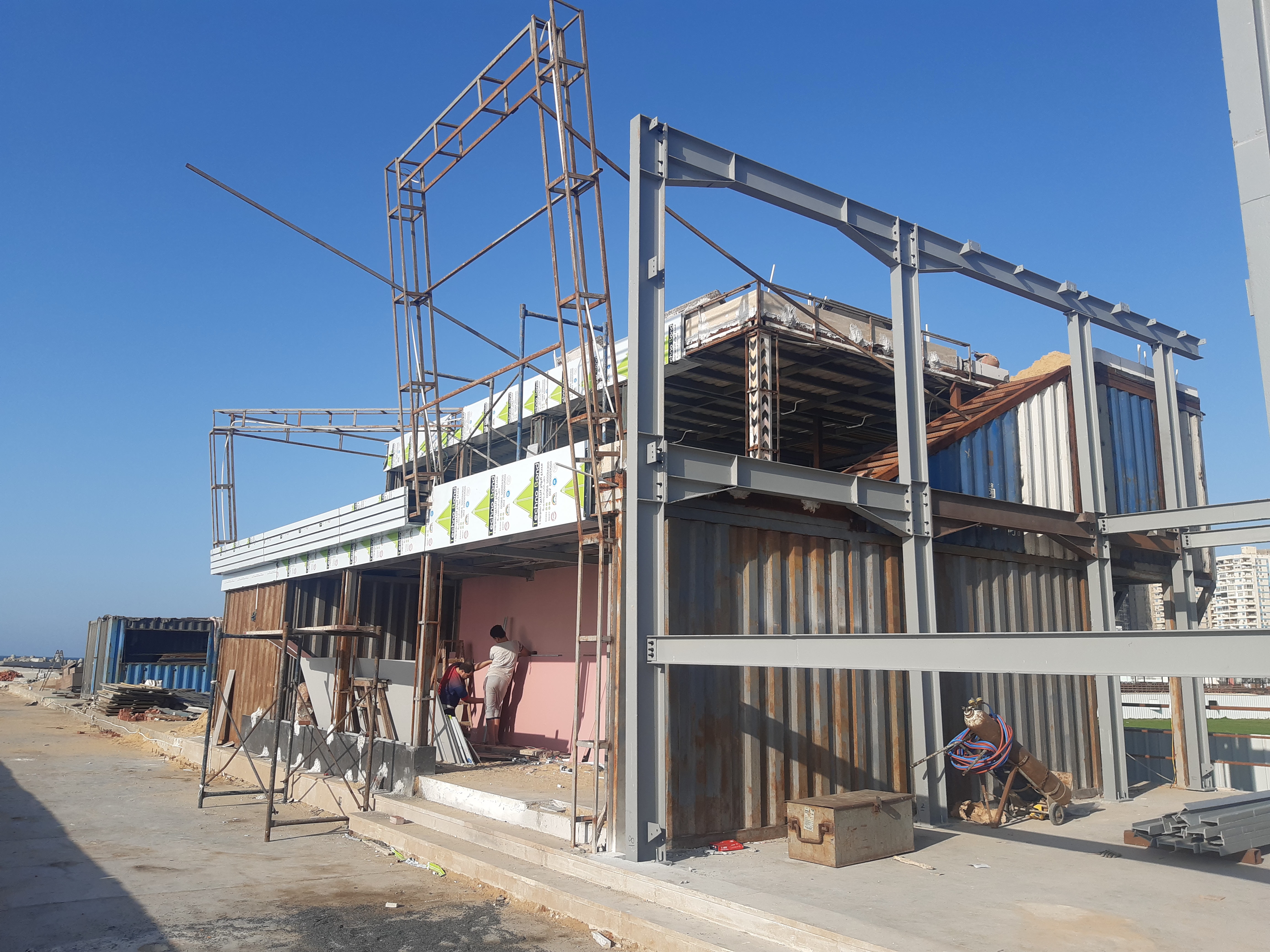 夜晚咖啡馆丨M.Aboelhamd & Doaa Ezzeldin-14