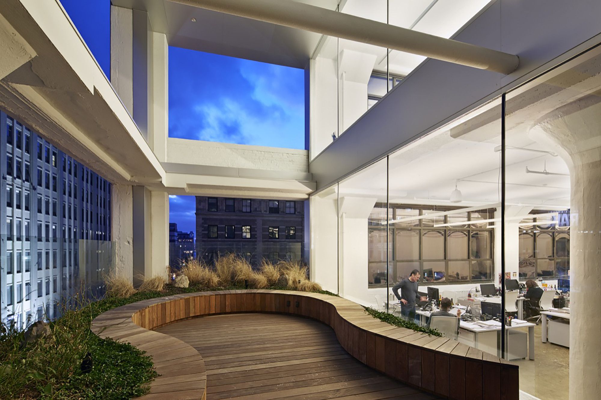 纽约 Wieden+Kennedy 办公室 | 极简空间,多元共享-8