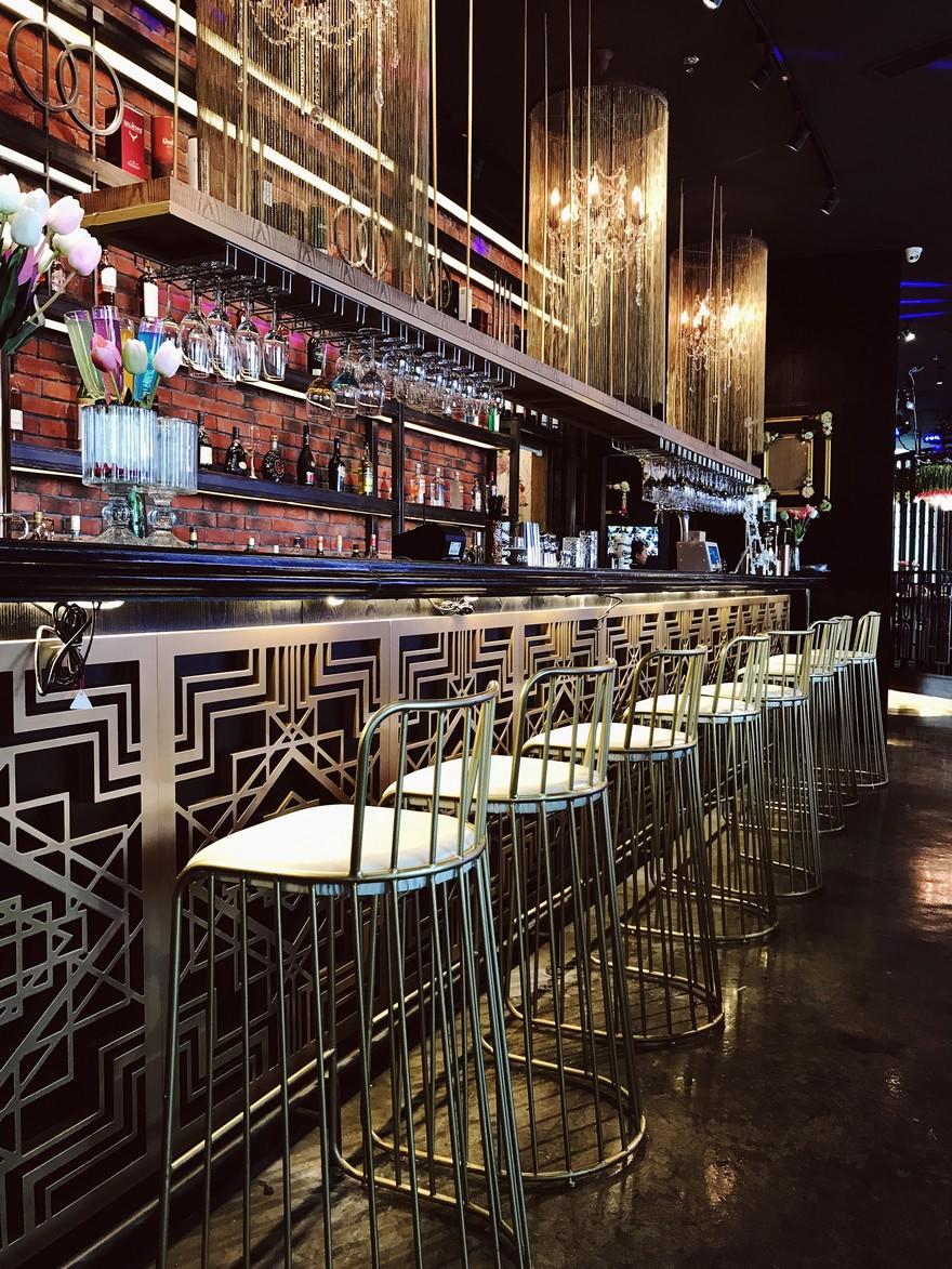 Flower 17 Hot Pot Restaurant – A Song of Flower and Fire-11