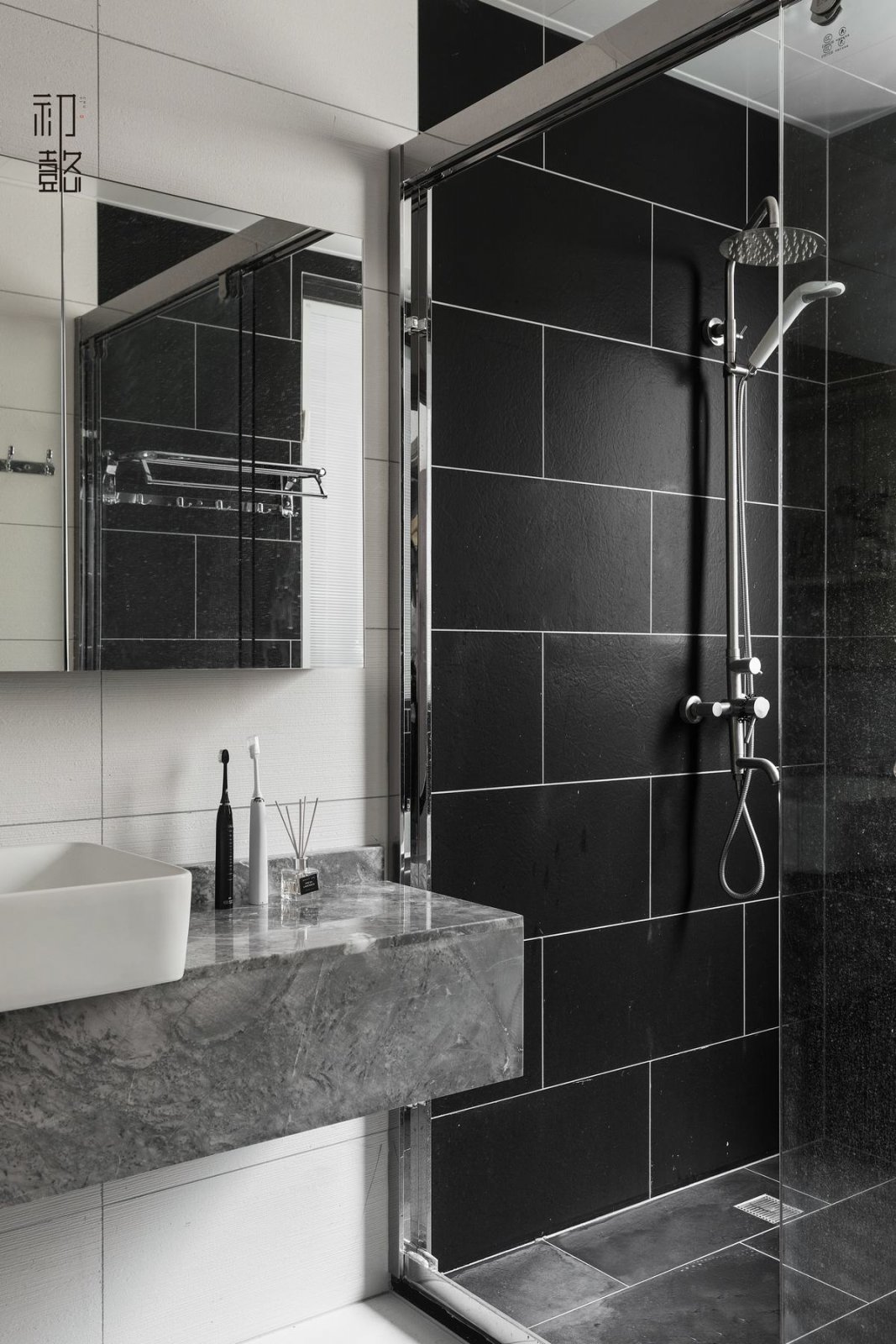 成都 125㎡四室两厅三卫现代简约风住宅设计-22