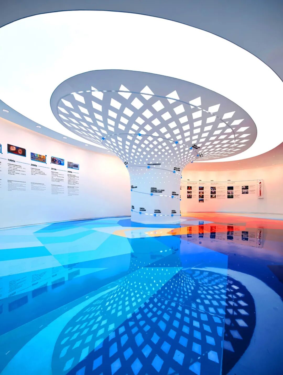 祝贺！周艳阳、吴琼设计作品“英特尔全球科技体验中心”获2025德国红点奖-25