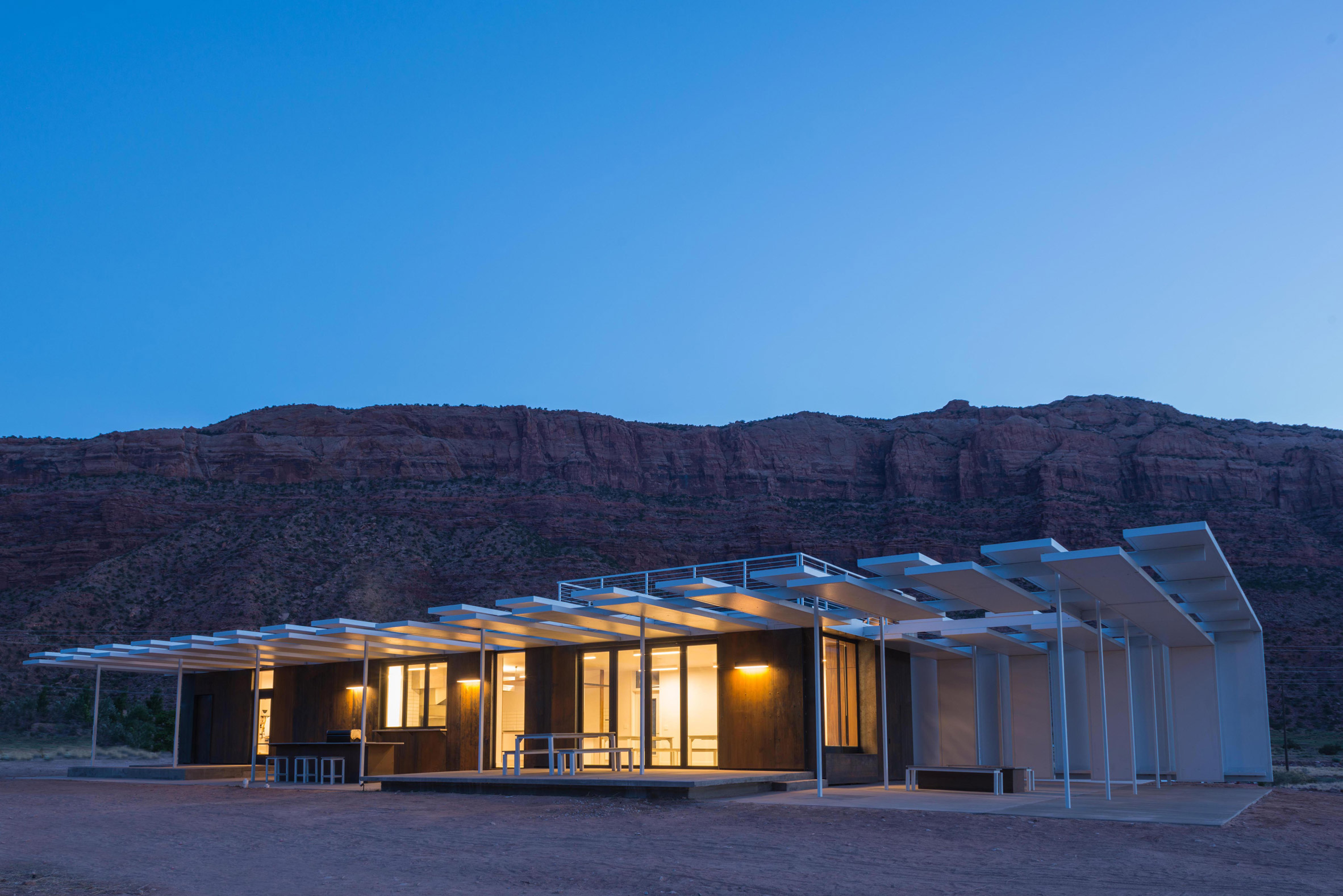 Architecture students build community hall in Utah desert-17